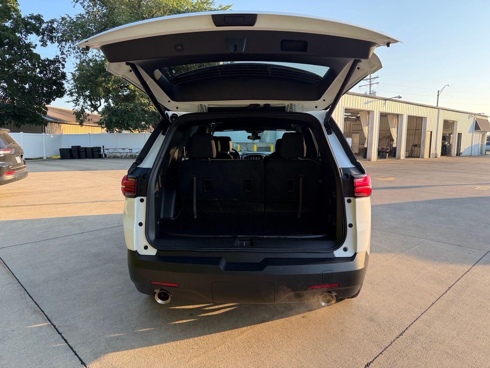 2023 Chevrolet Traverse LT
