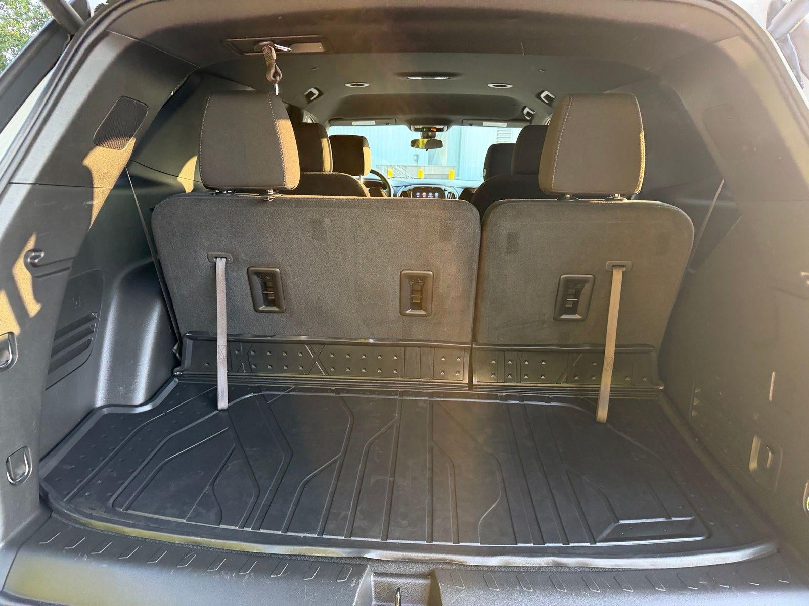 2023 Chevrolet Traverse LT