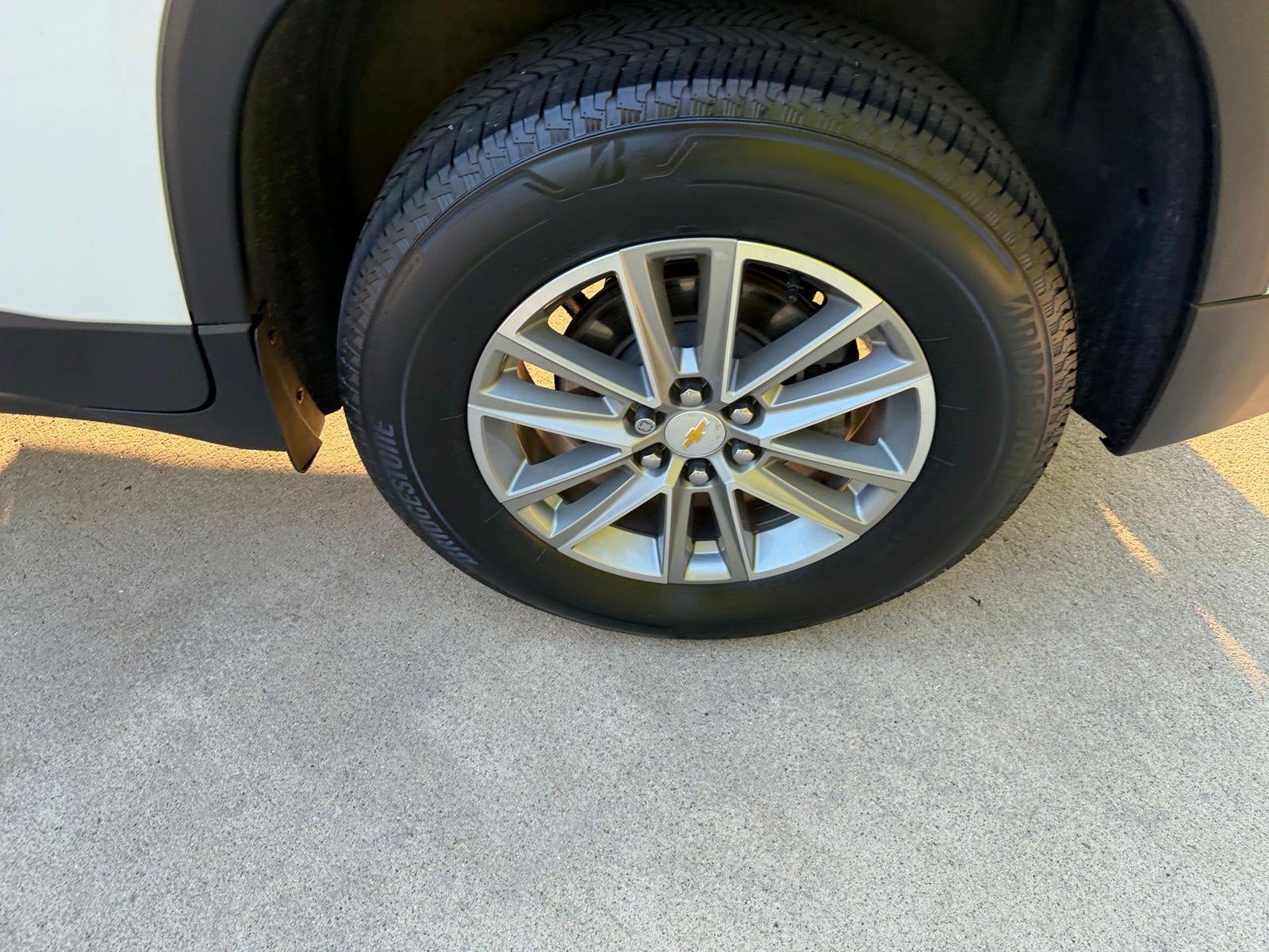 2023 Chevrolet Traverse LT