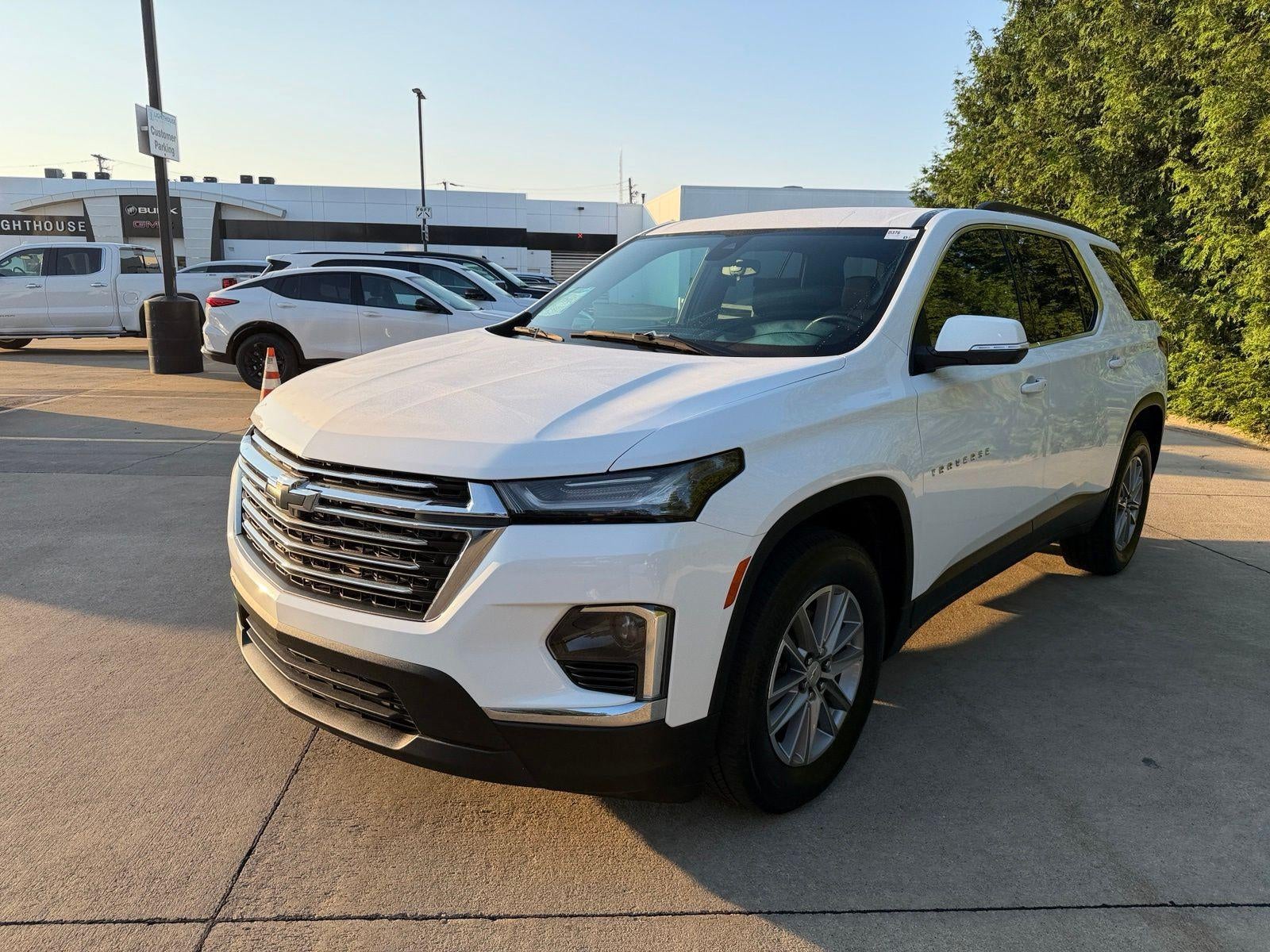 2023 Chevrolet Traverse LT