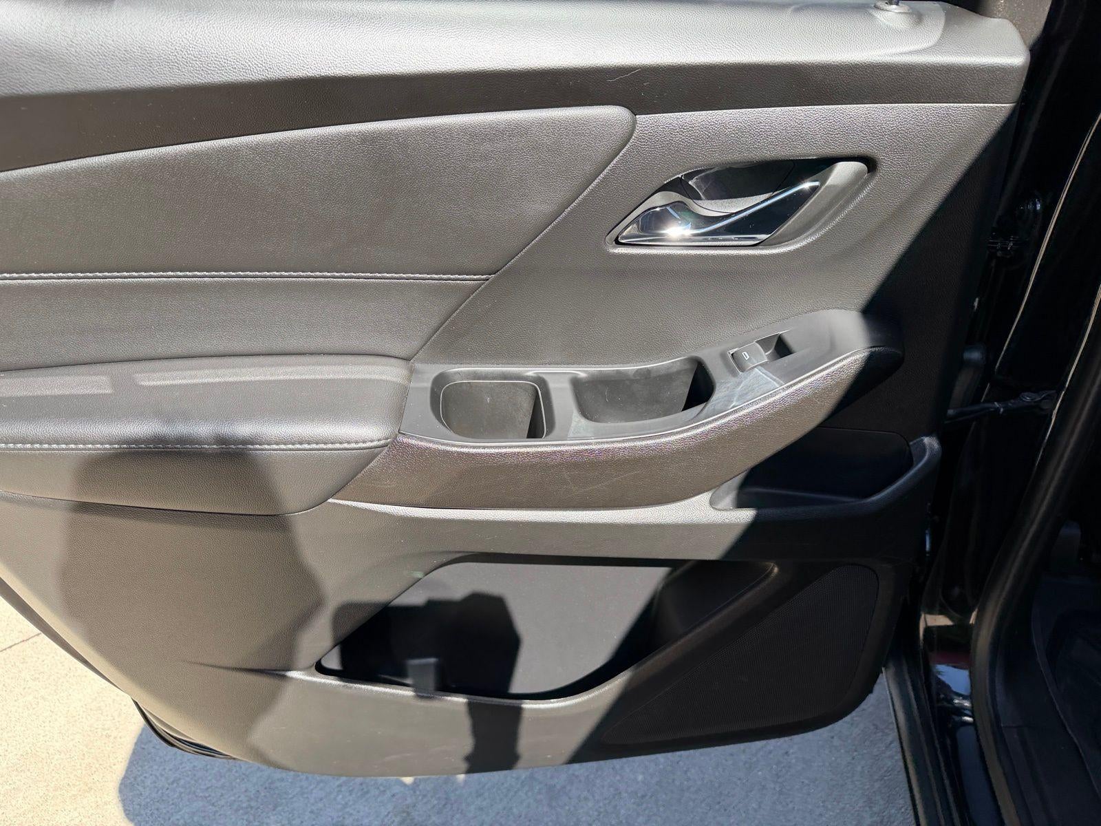 2023 Chevrolet Traverse LT