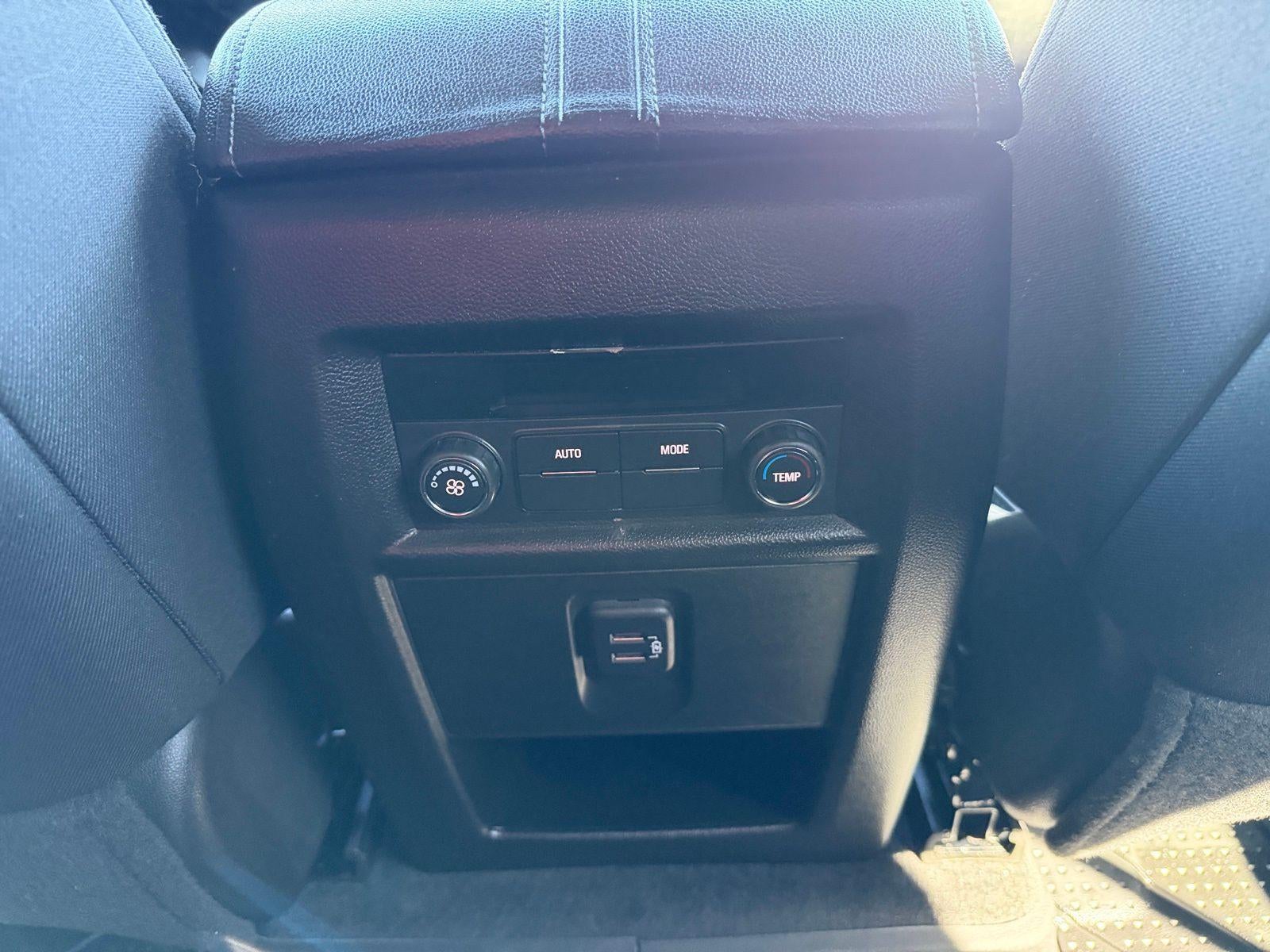 2023 Chevrolet Traverse LT