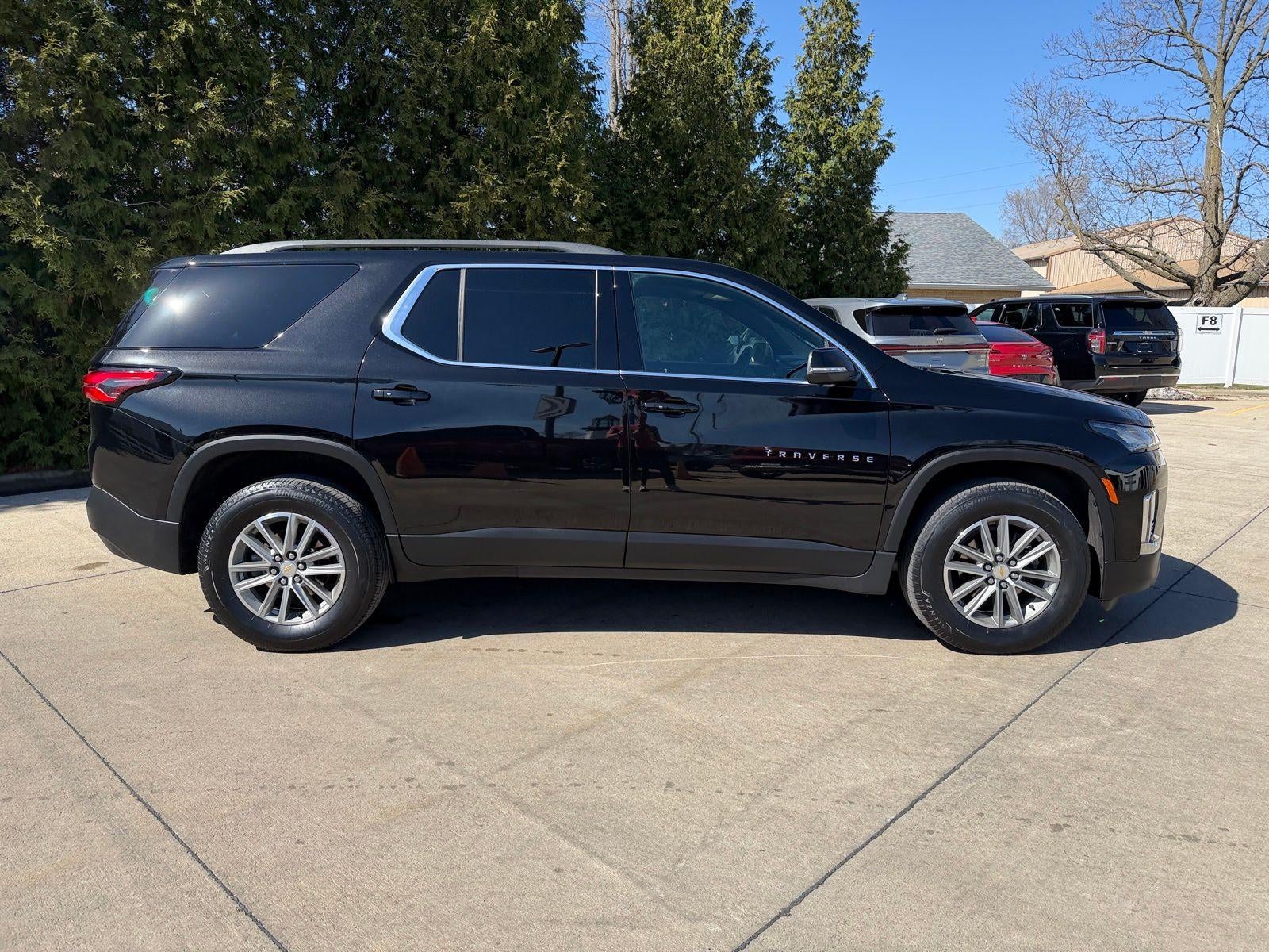 2023 Chevrolet Traverse LT