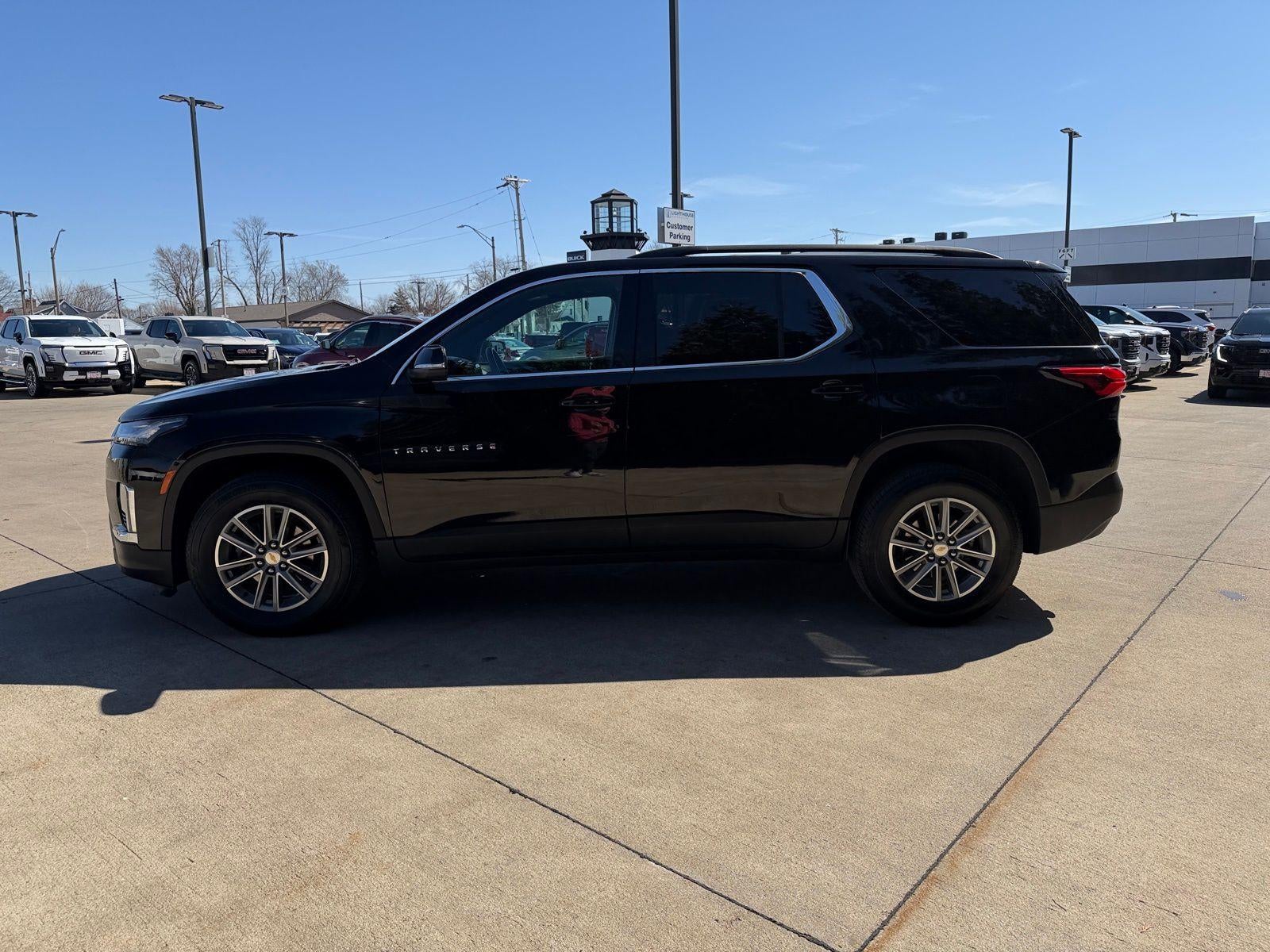 2023 Chevrolet Traverse LT