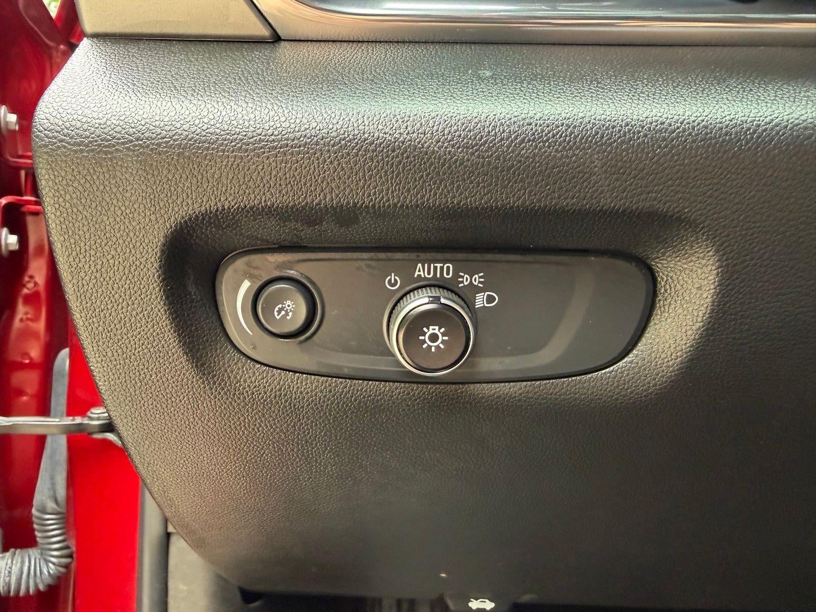 2023 Chevrolet Traverse LT