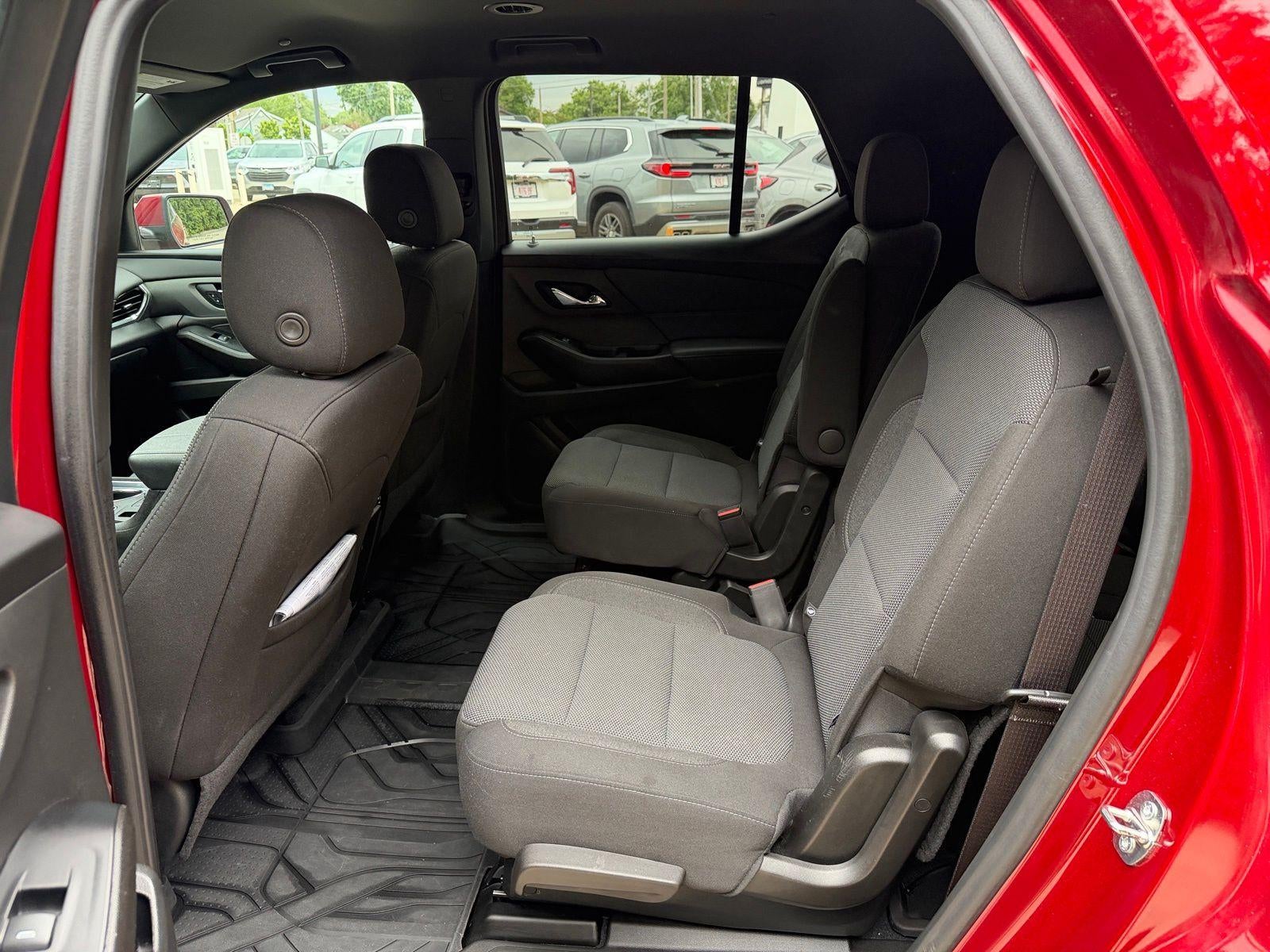 2023 Chevrolet Traverse LT