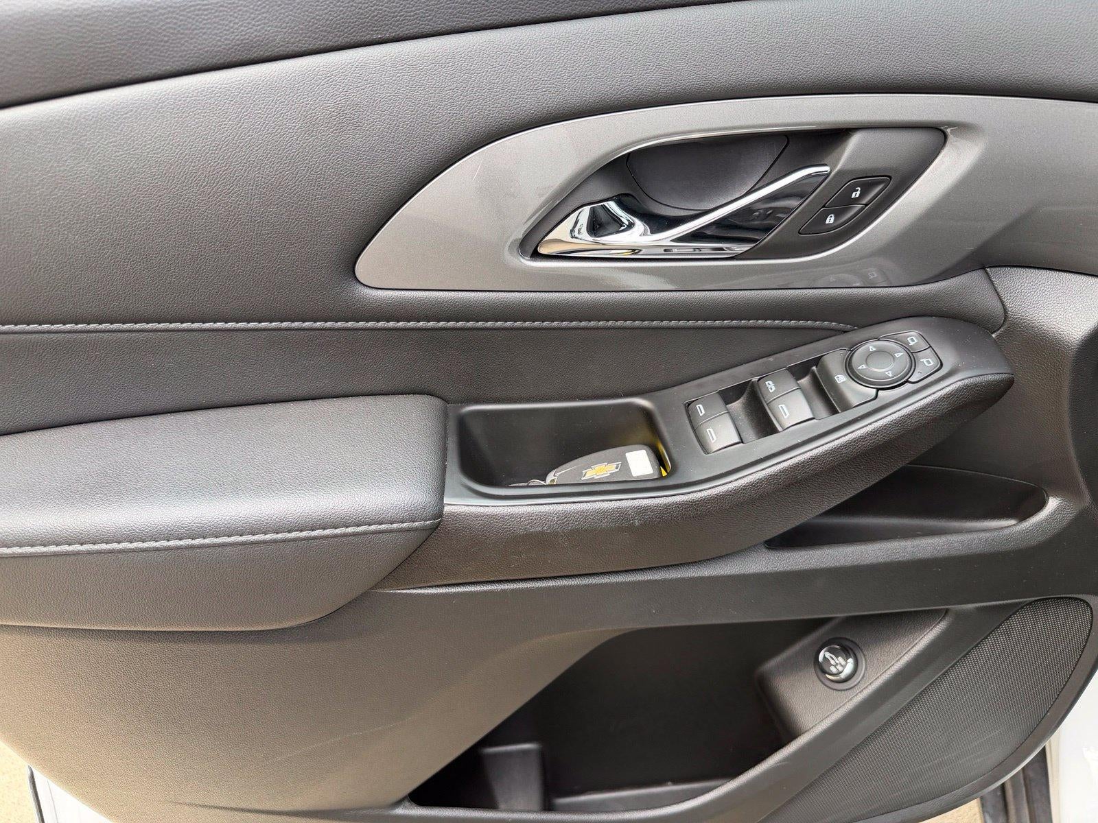 2023 Chevrolet Traverse LT