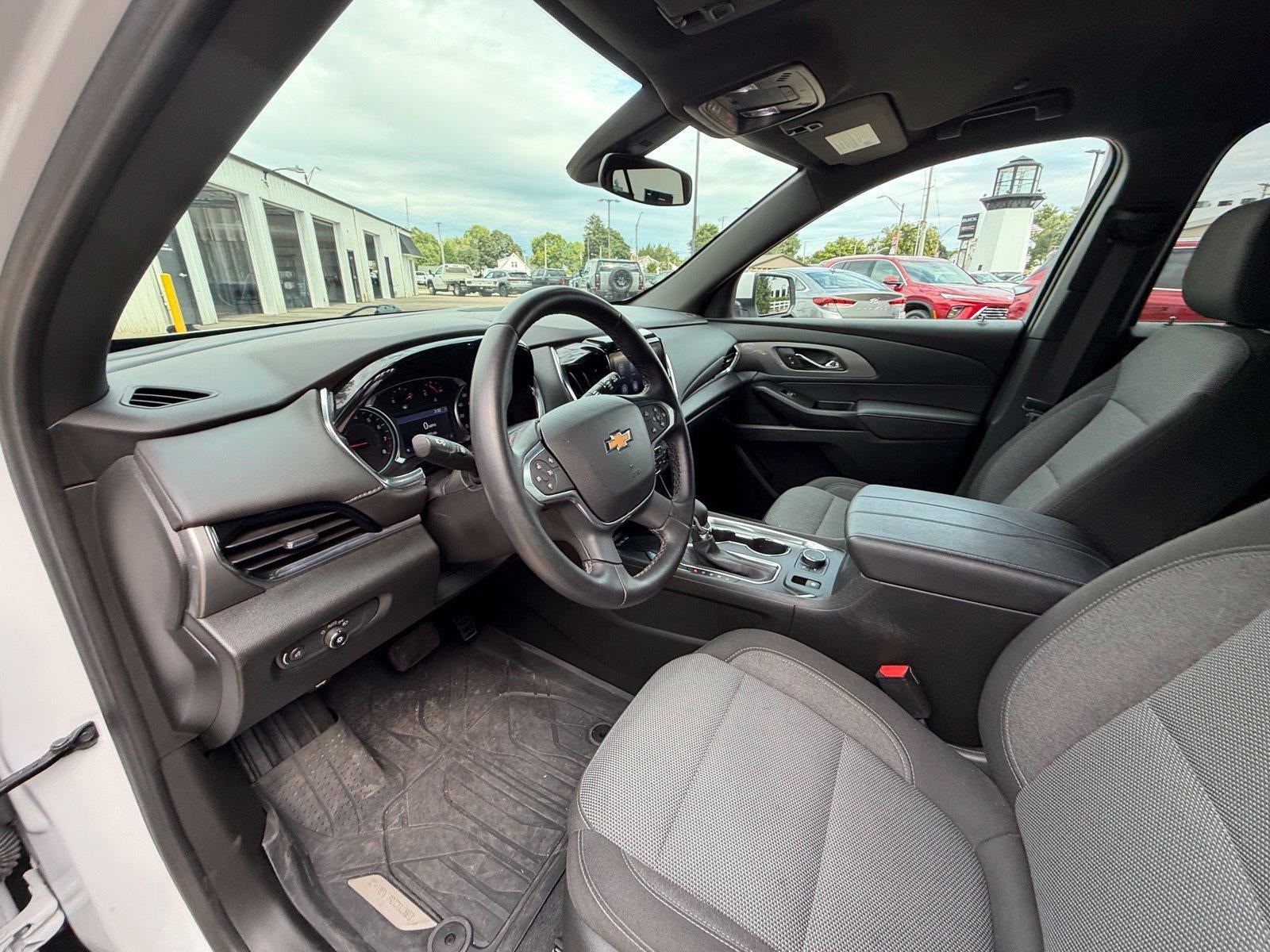2023 Chevrolet Traverse LT