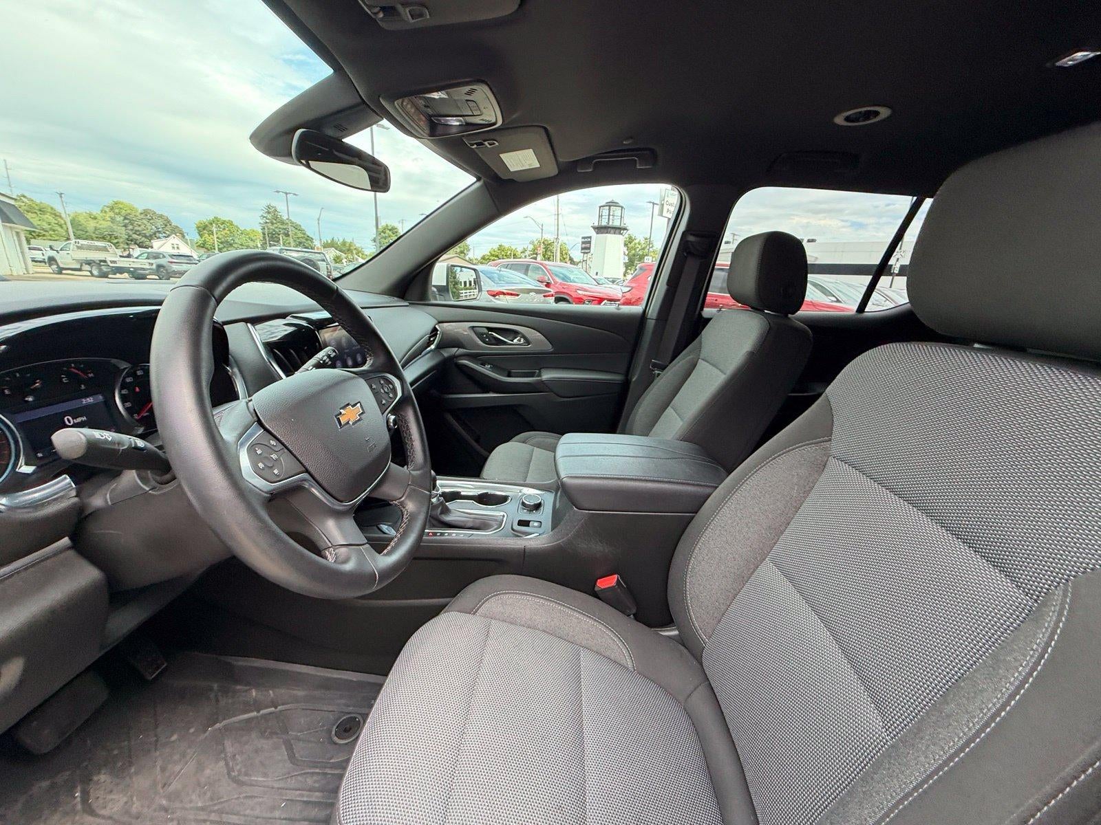 2023 Chevrolet Traverse LT