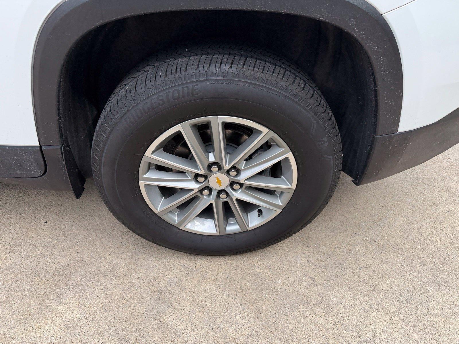 2023 Chevrolet Traverse LT
