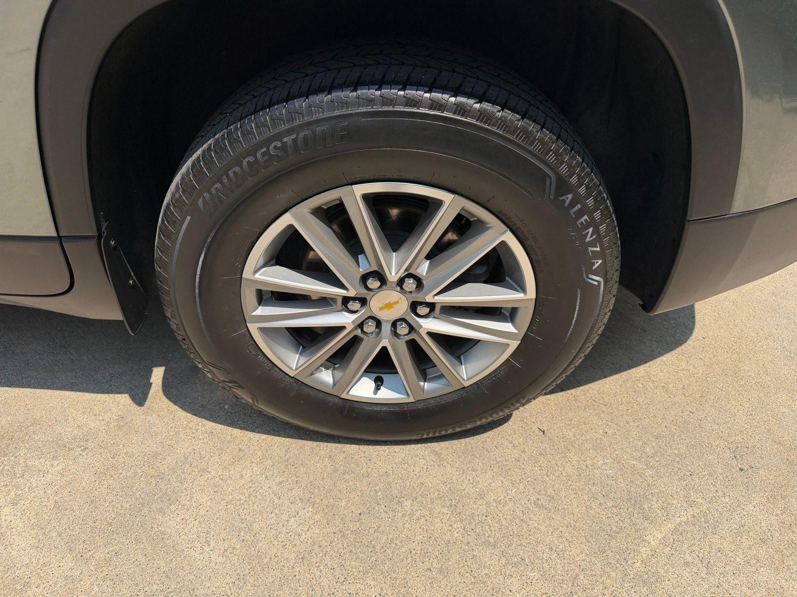 2023 Chevrolet Traverse LT