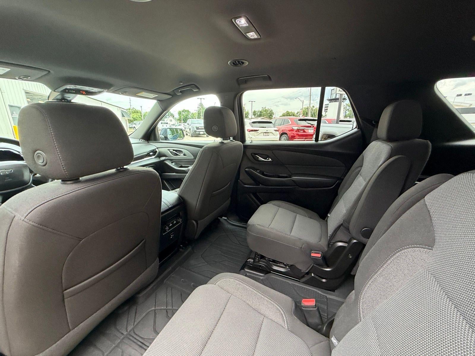 2023 Chevrolet Traverse LT