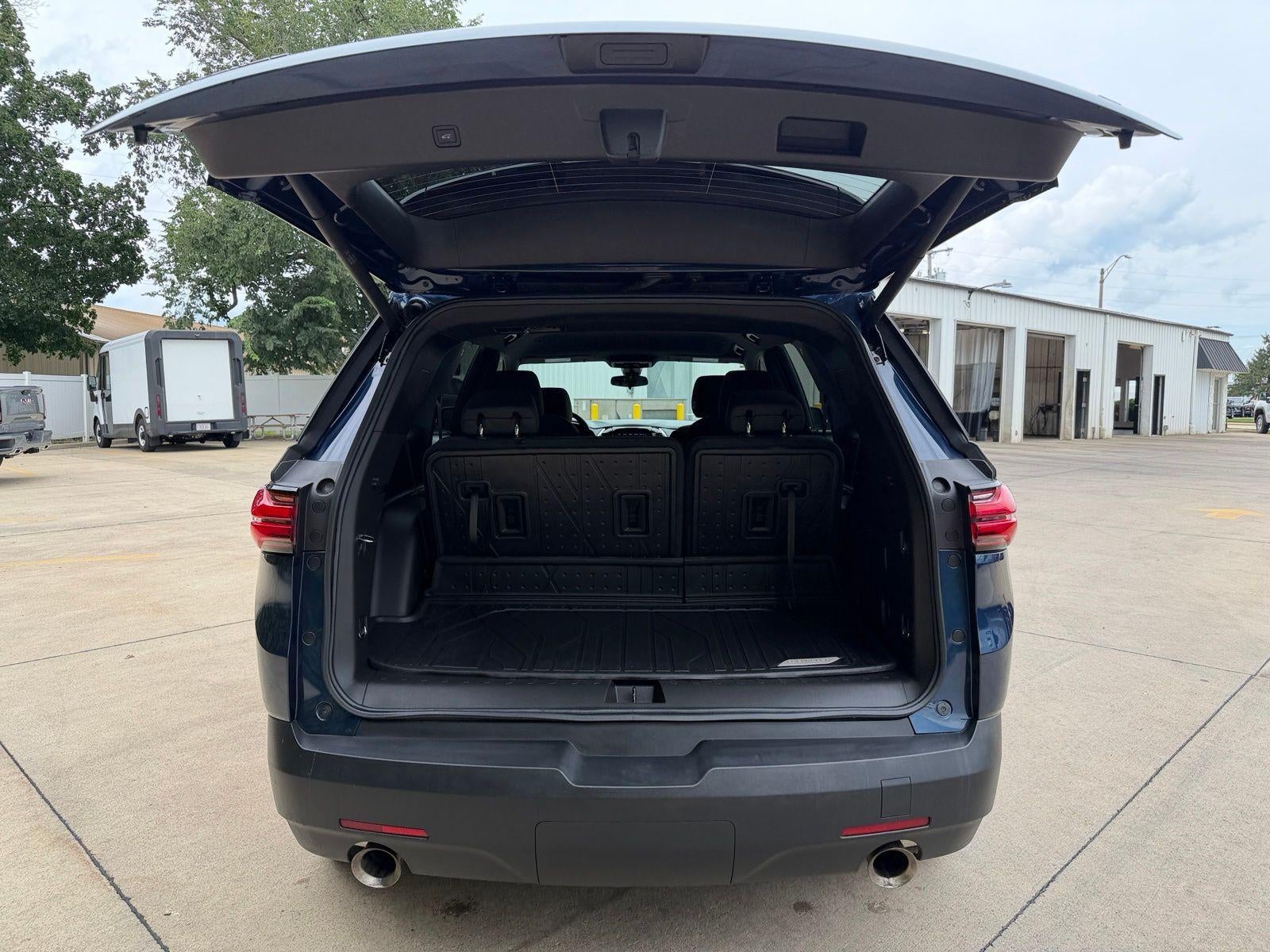 2023 Chevrolet Traverse LT