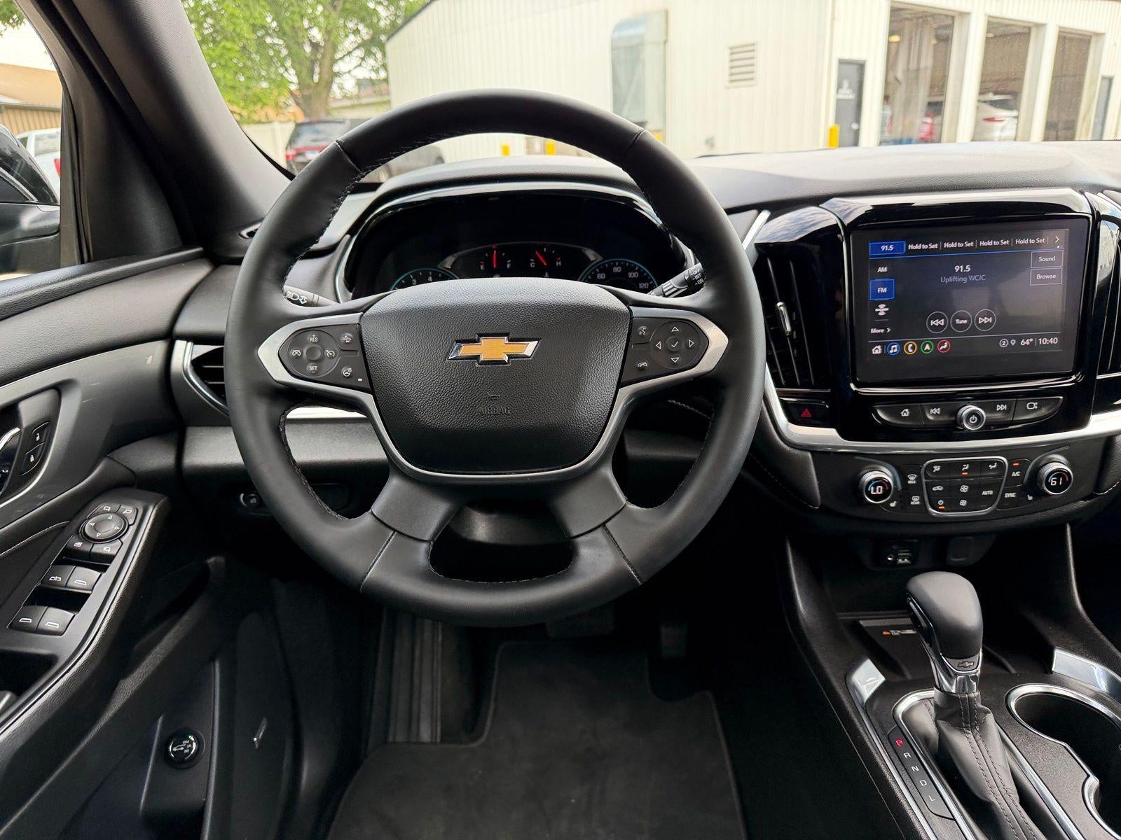 2023 Chevrolet Traverse LT Leather