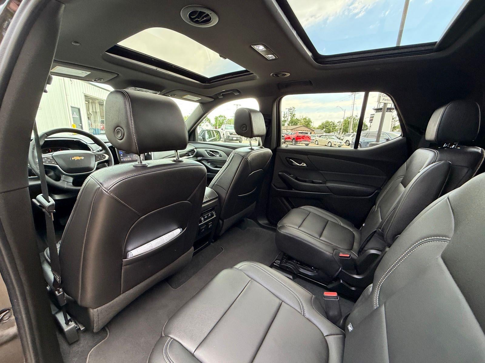 2023 Chevrolet Traverse LT Leather