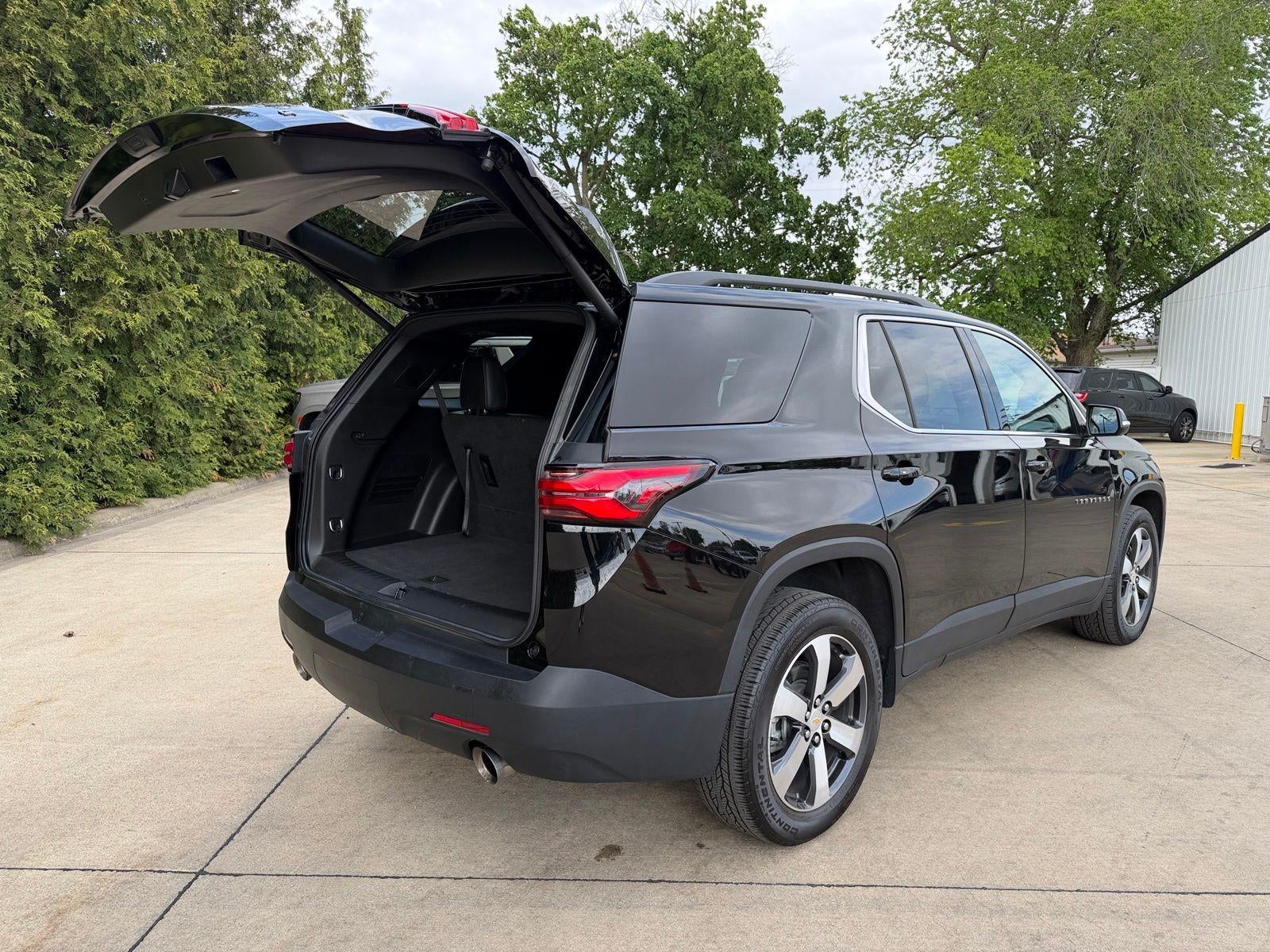 2023 Chevrolet Traverse LT Leather