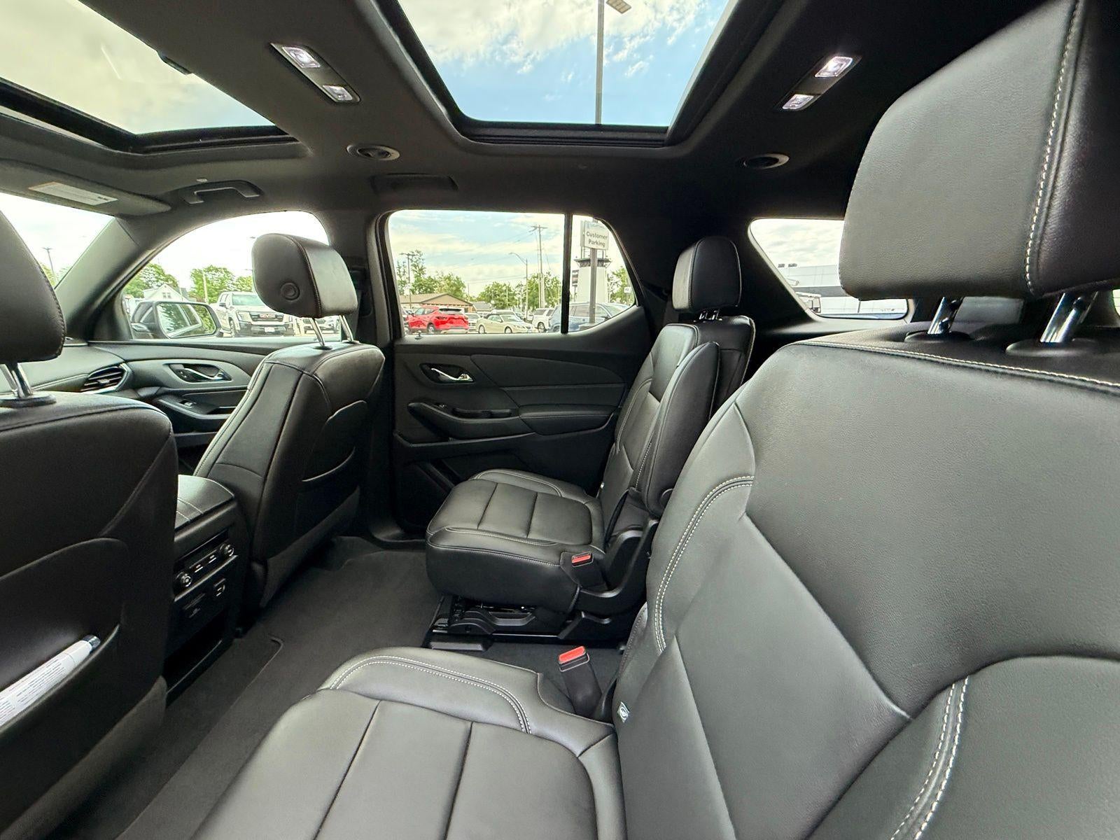 2023 Chevrolet Traverse LT Leather