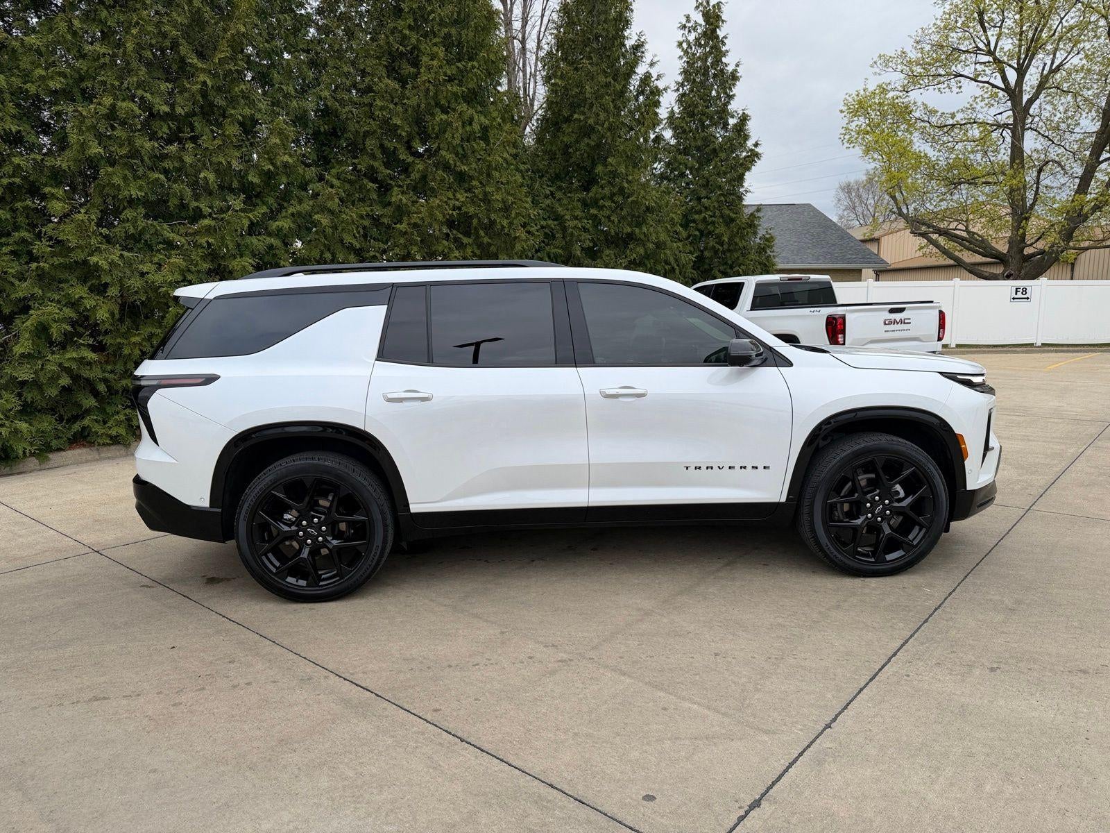 2024 Chevrolet Traverse RS