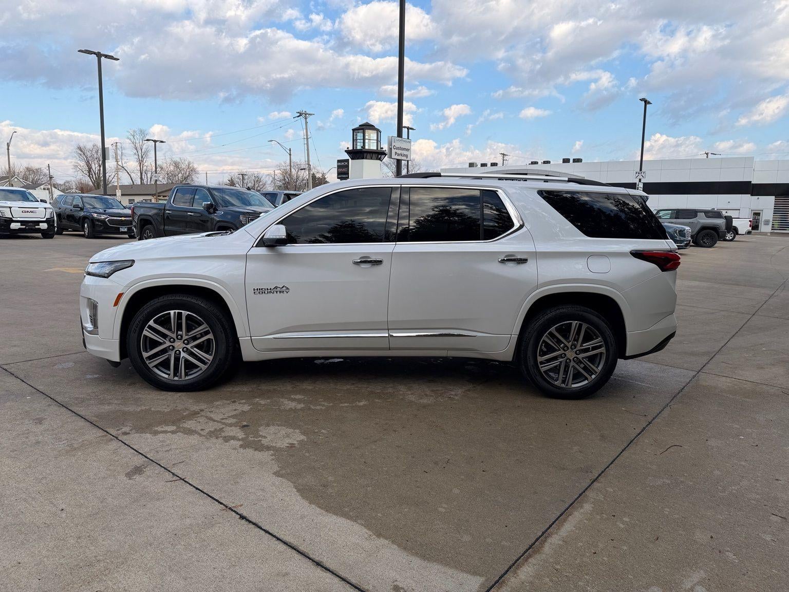 2022 Chevrolet Traverse High Country