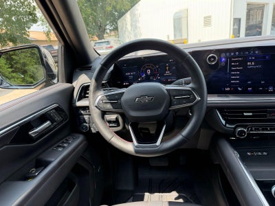 2025 Chevrolet Suburban RST