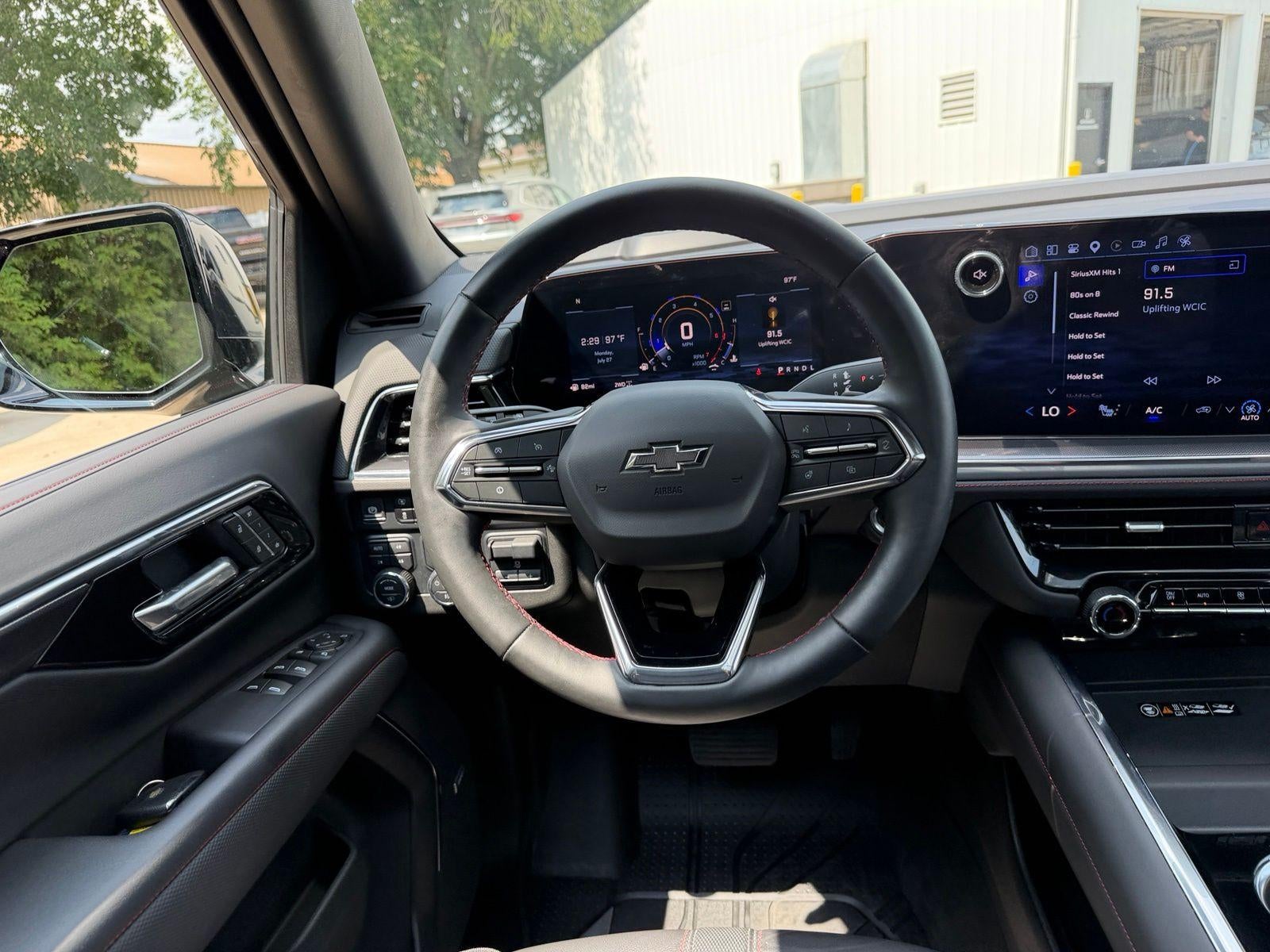2025 Chevrolet Suburban RST