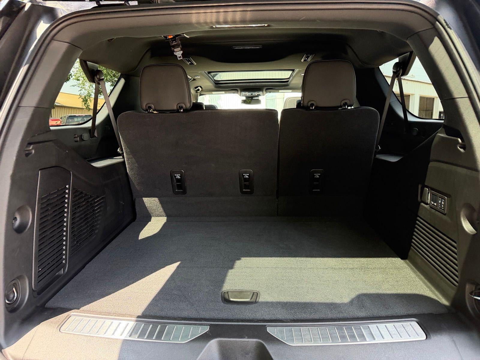 2025 Chevrolet Suburban RST