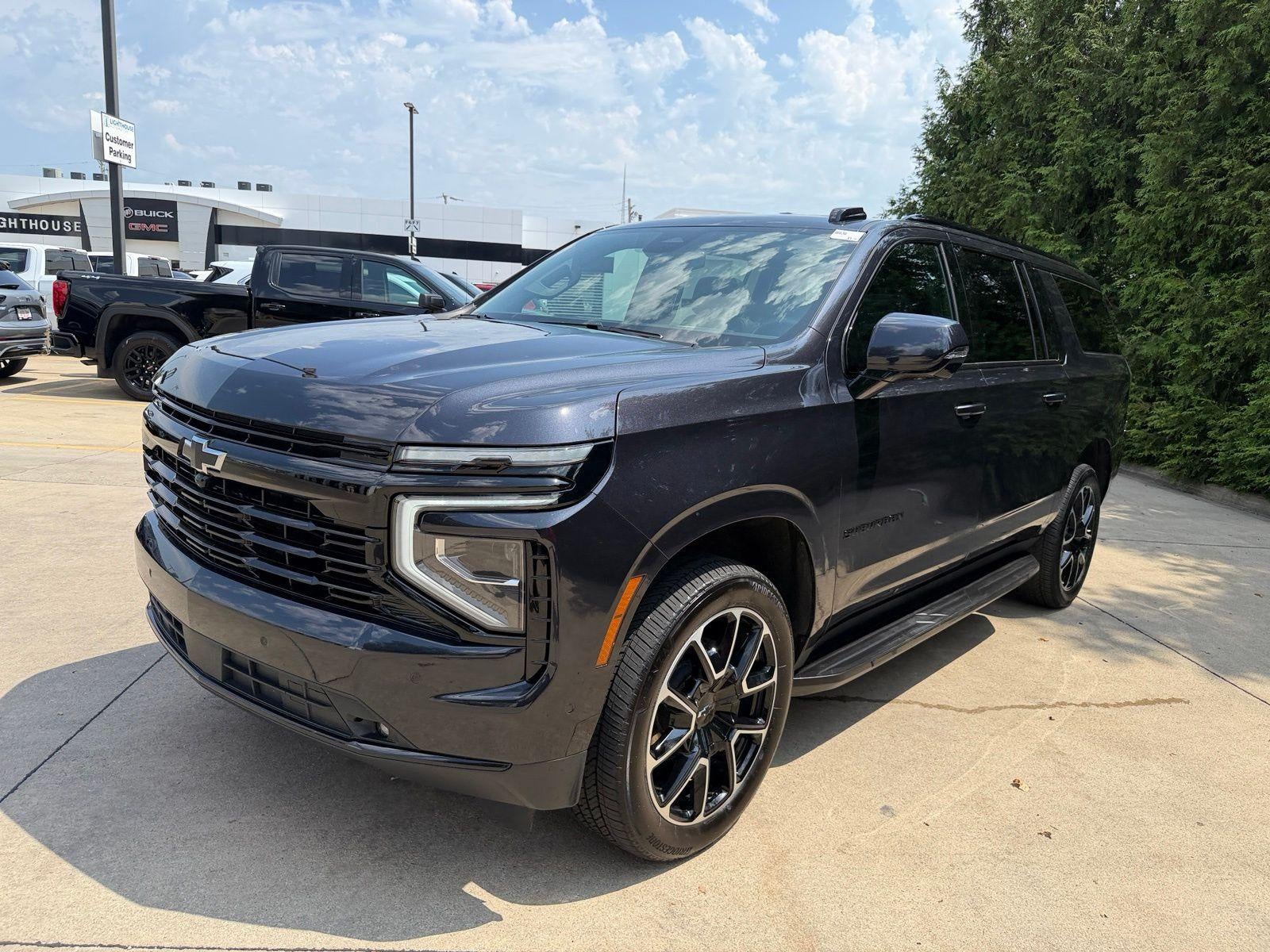 2025 Chevrolet Suburban RST