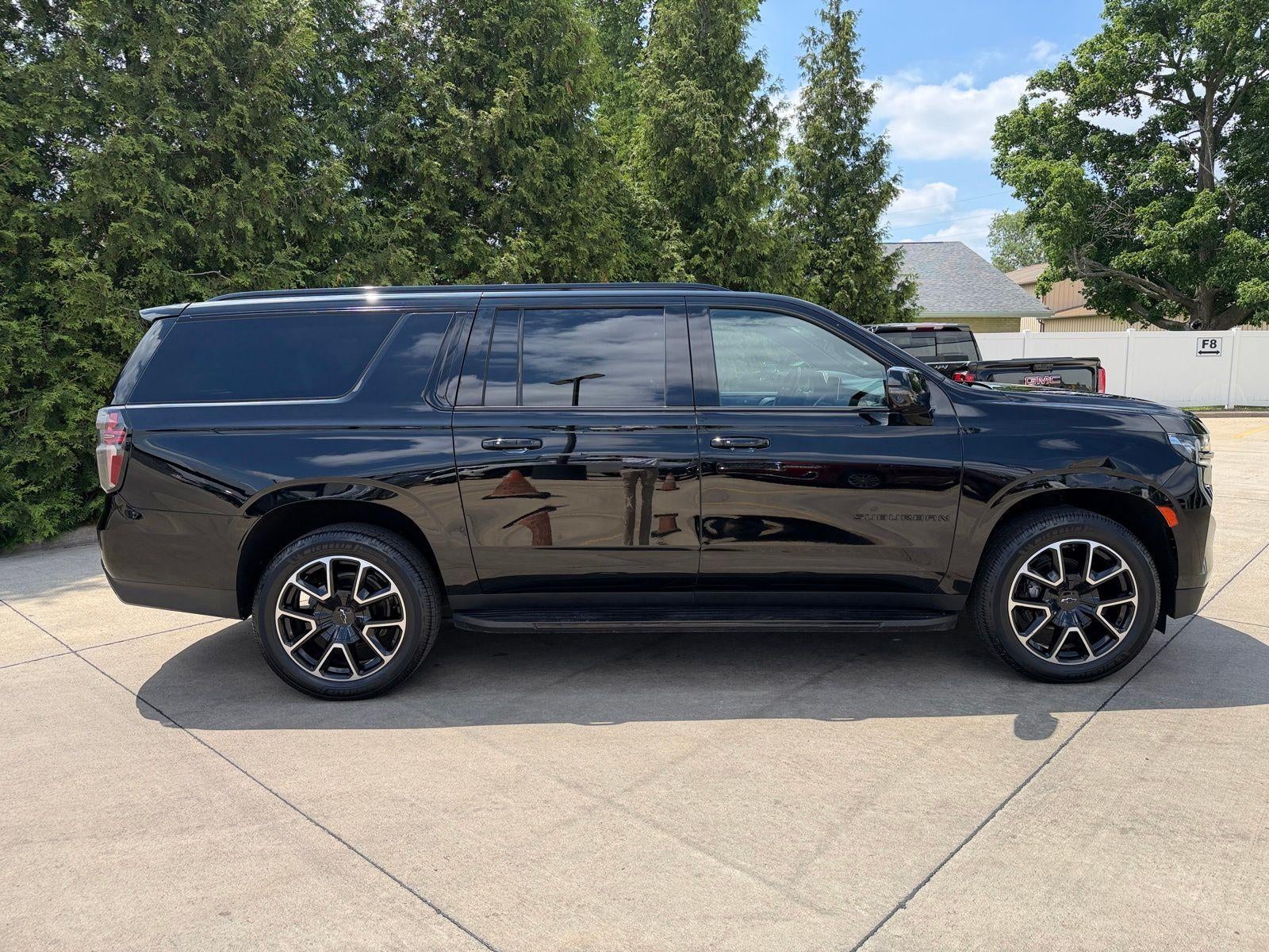 2021 Chevrolet Suburban RST