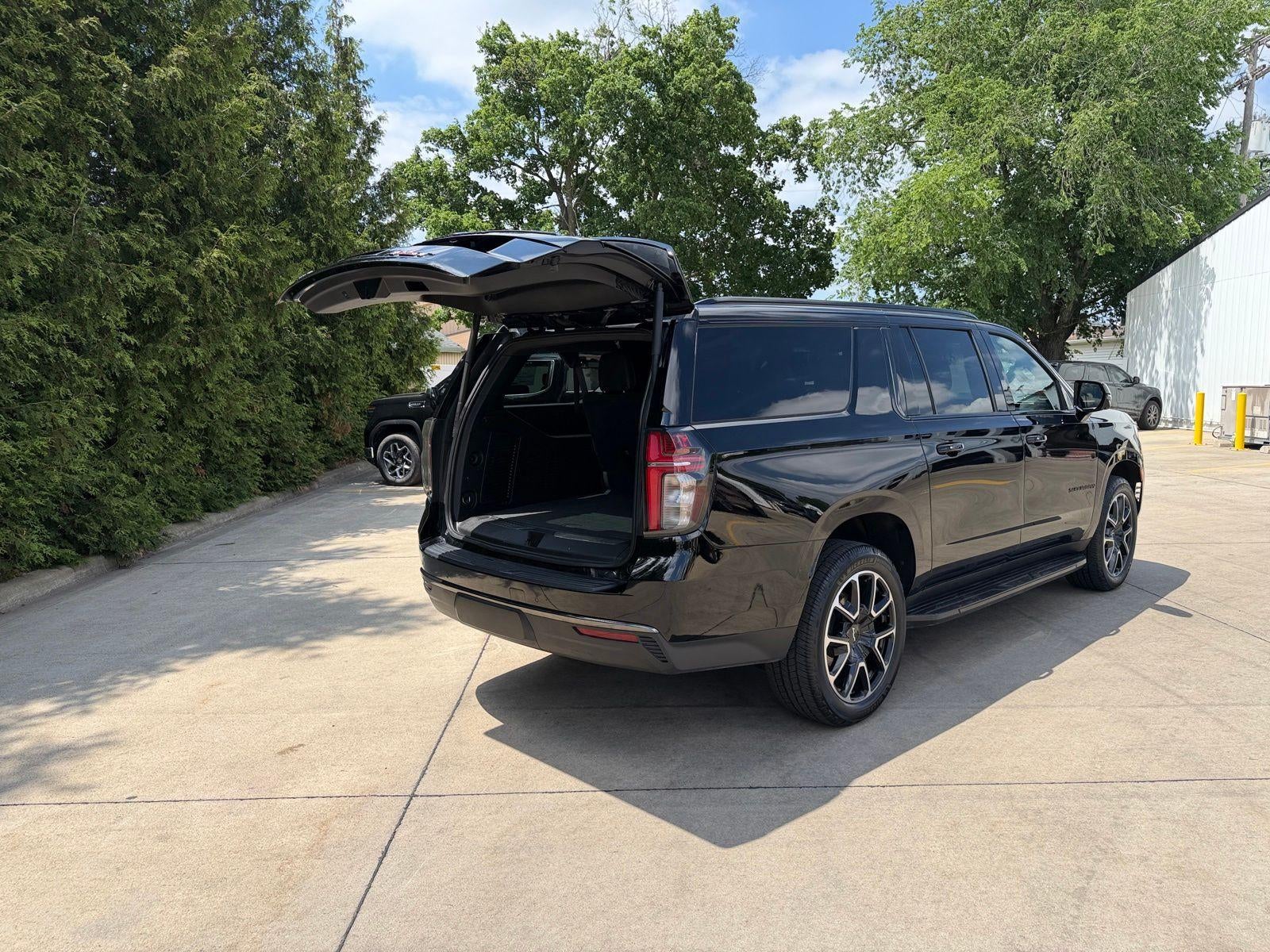 2021 Chevrolet Suburban RST