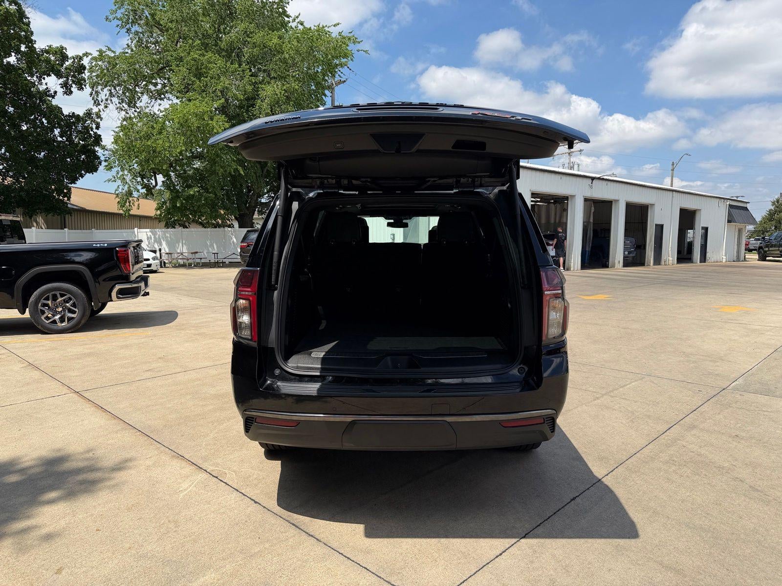 2021 Chevrolet Suburban RST