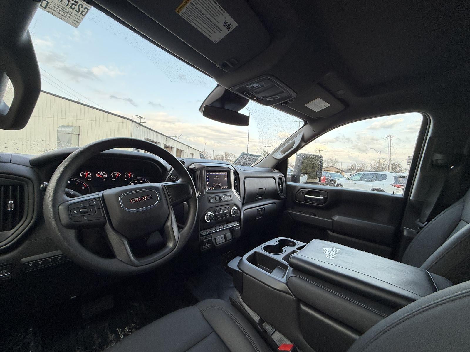 2025 GMC Sierra 2500 HD Pro