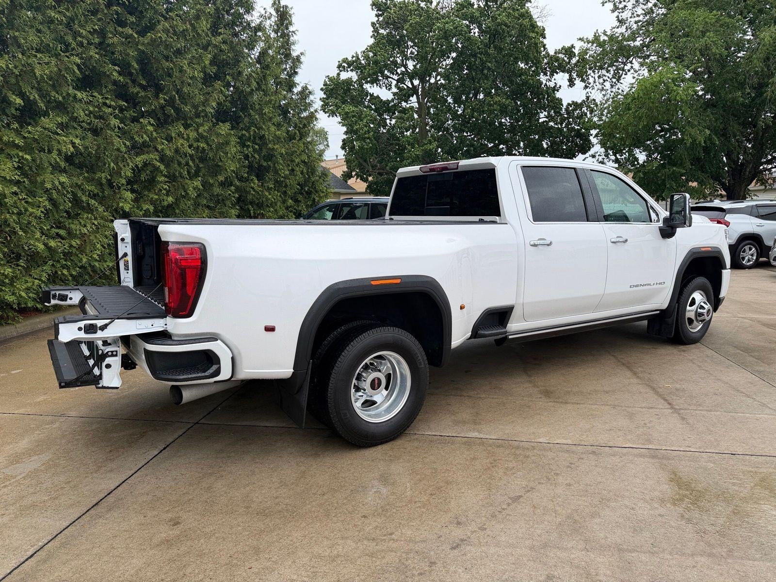 2023 GMC Sierra 3500 HD Denali