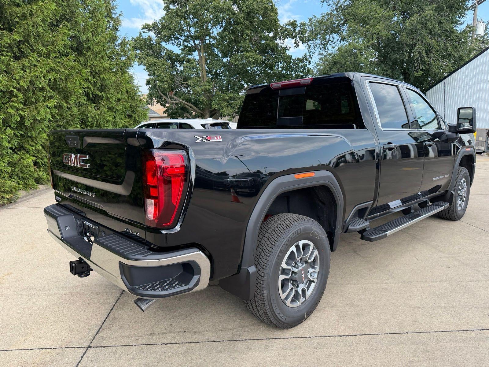 2026 GMC Sierra 2500 HD SLE