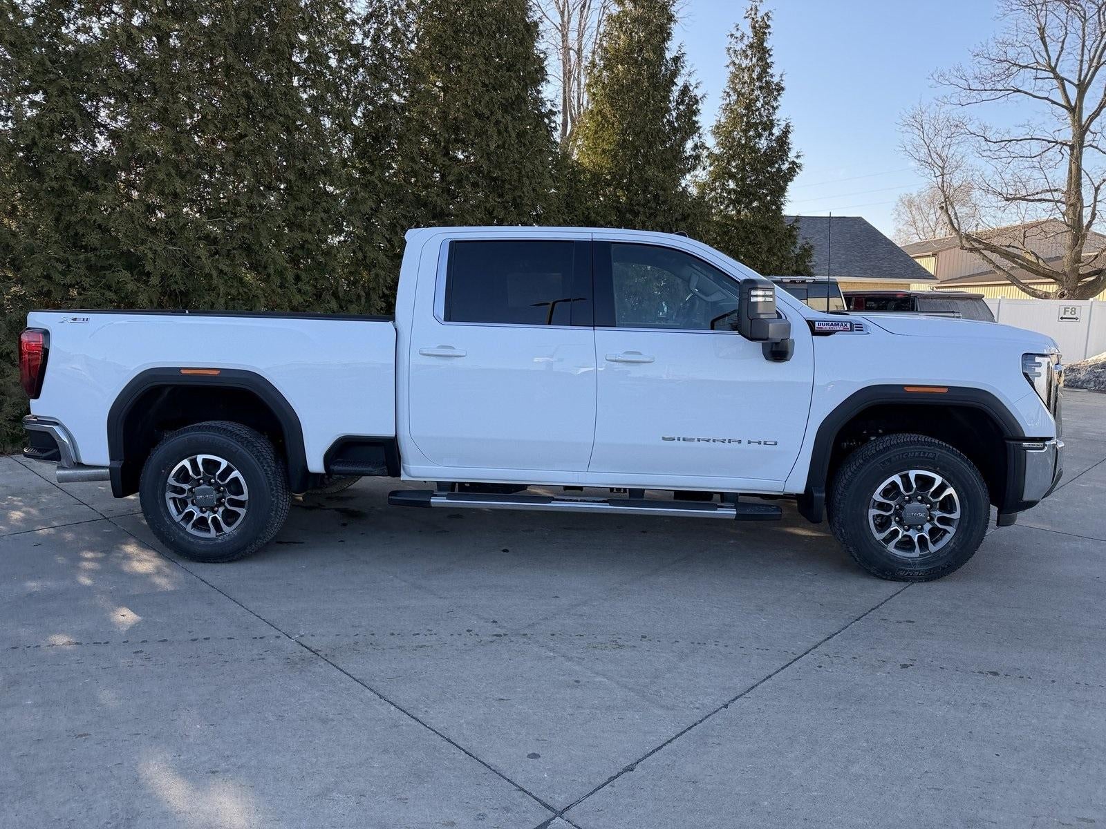 2026 GMC Sierra 2500 HD SLE