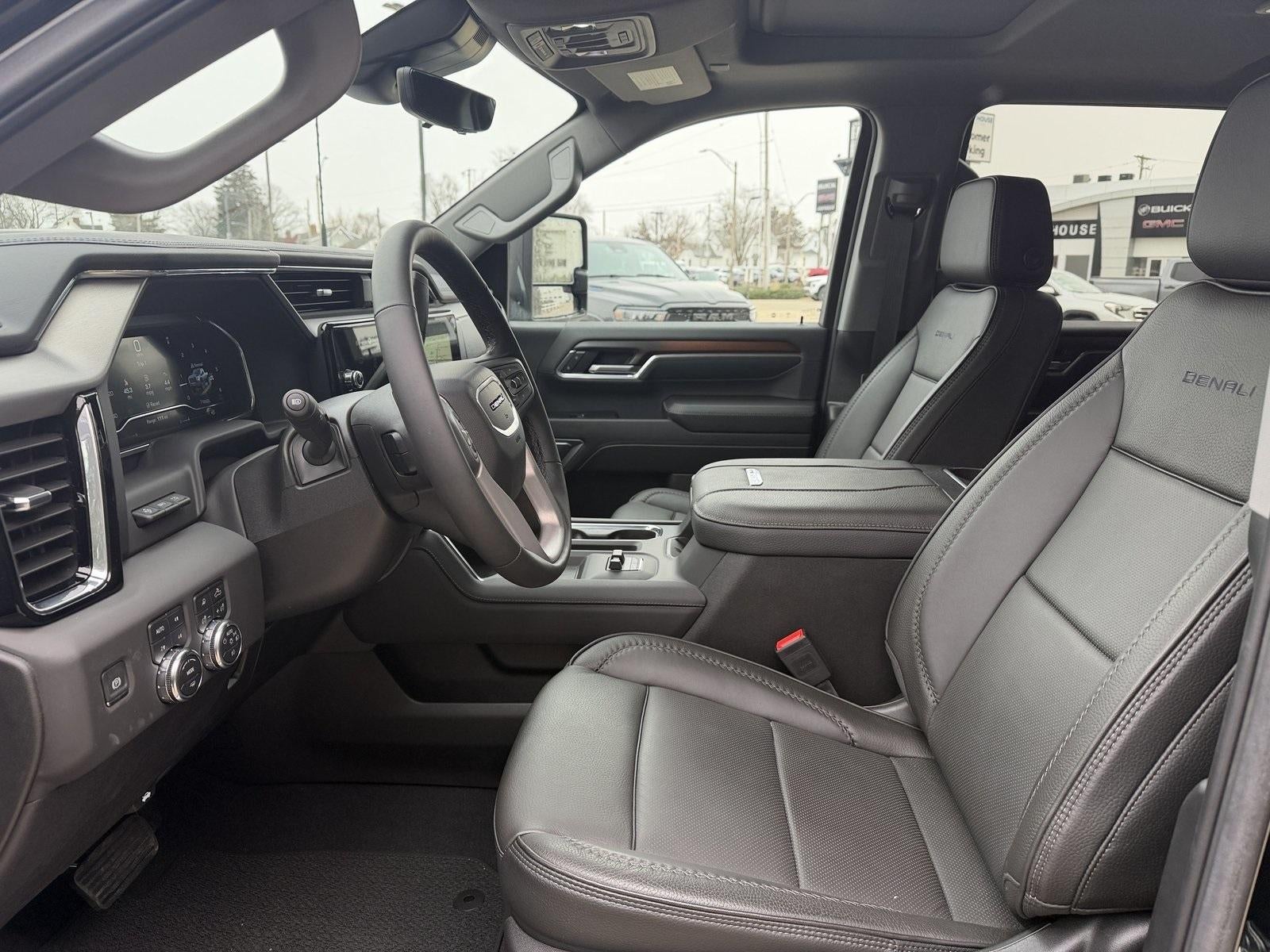 2025 GMC Sierra 2500 HD Denali