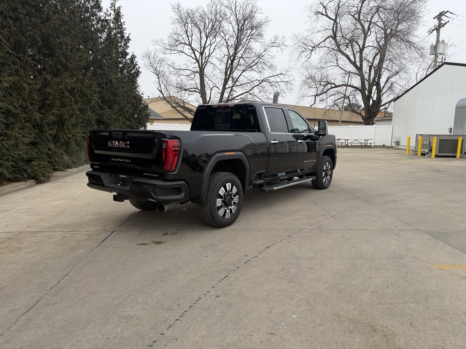 2025 GMC Sierra 2500 HD Denali