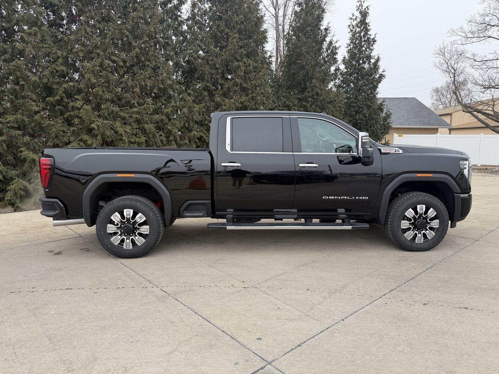 2025 GMC Sierra 2500 HD Denali