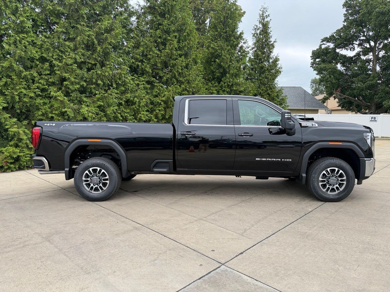 2026 GMC Sierra 3500 HD SLE