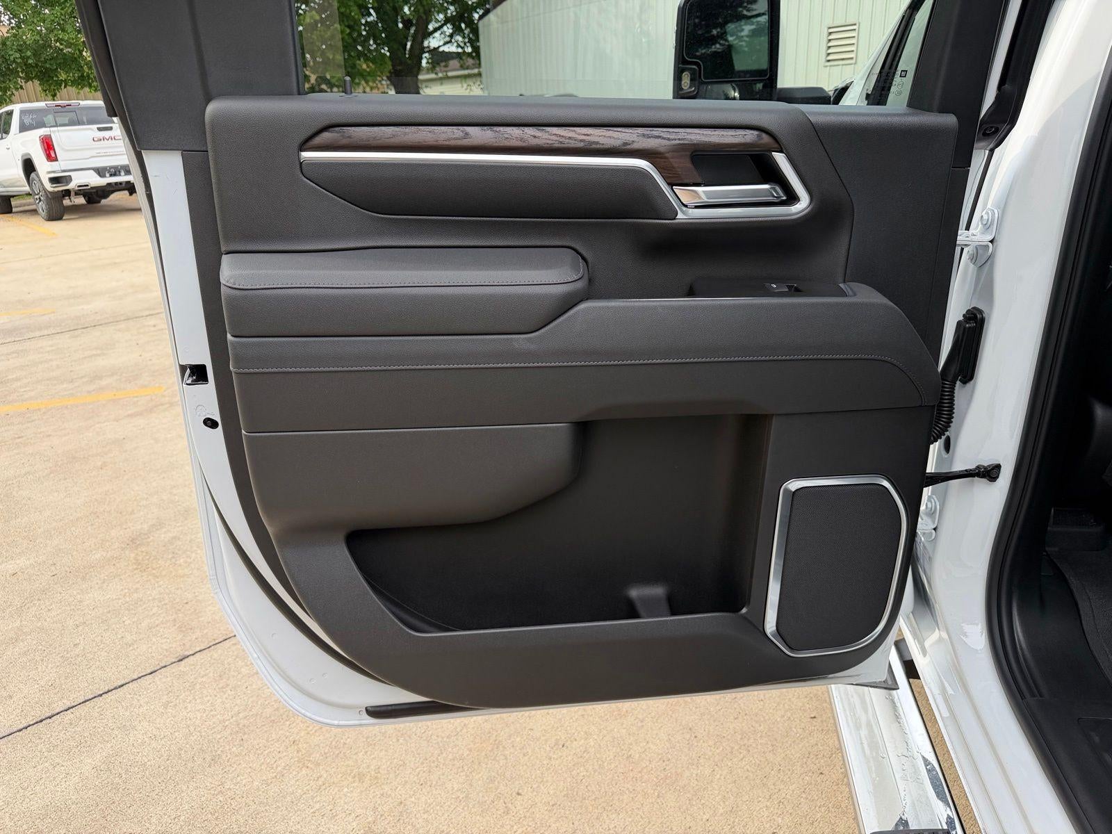 2026 GMC Sierra 3500HD SLT - Photo 23