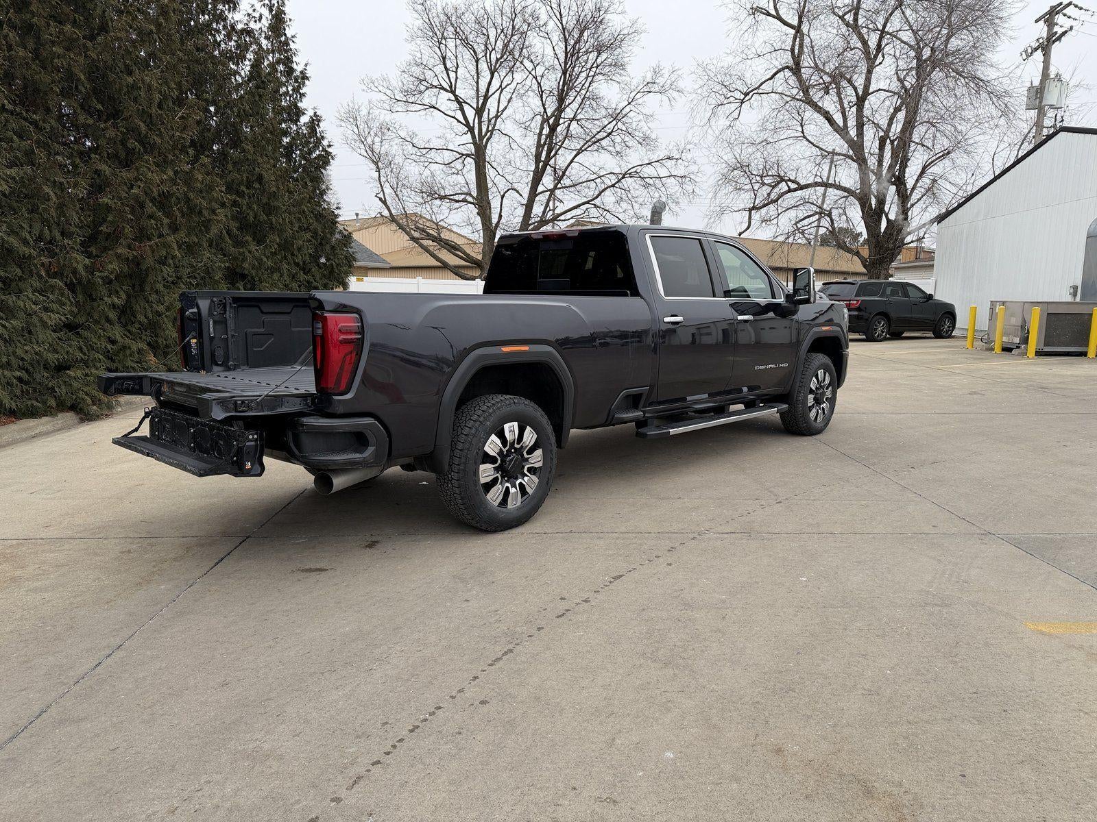 2025 GMC Sierra 3500 HD Denali