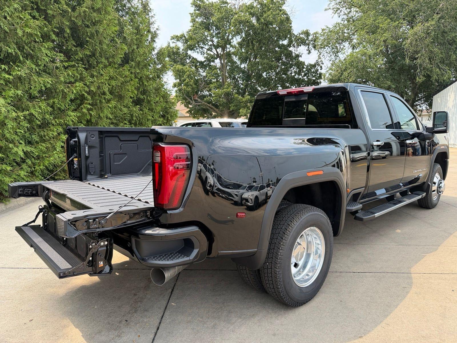 2026 GMC Sierra 3500HD Denali - Photo 33
