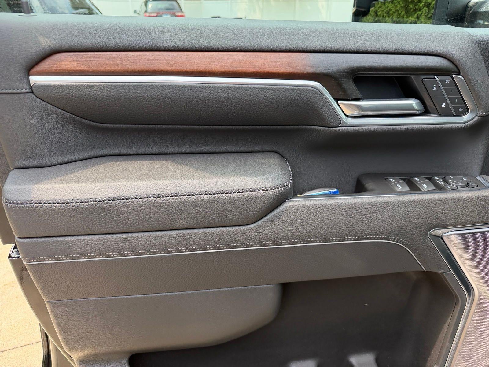 2026 GMC Sierra 3500HD Denali - Photo 9