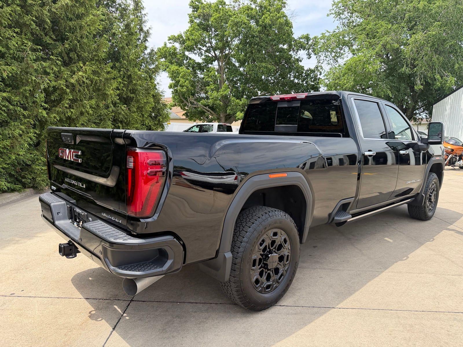 2025 GMC Sierra 3500 HD Denali