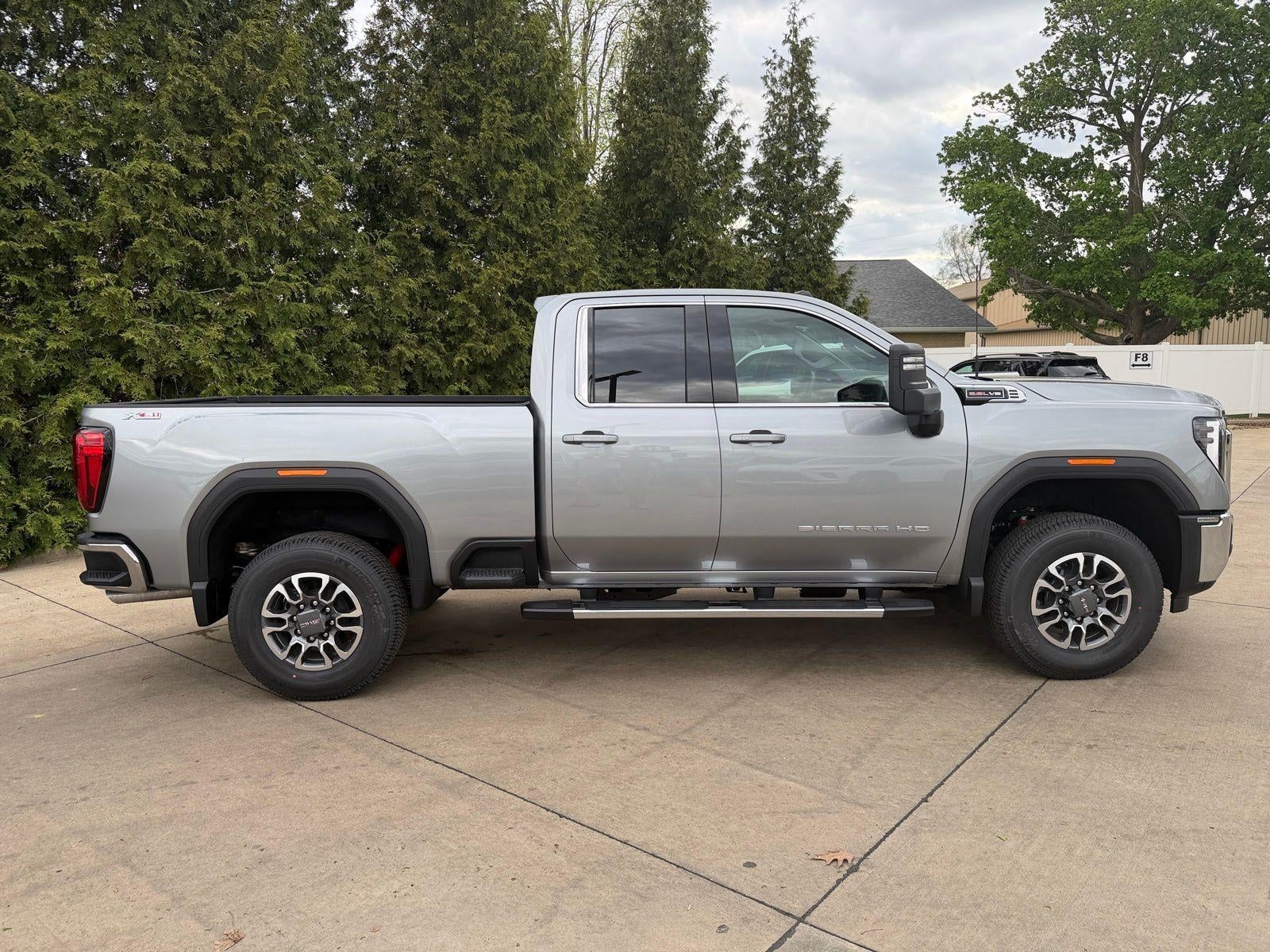 2026 GMC Sierra 2500 HD SLE