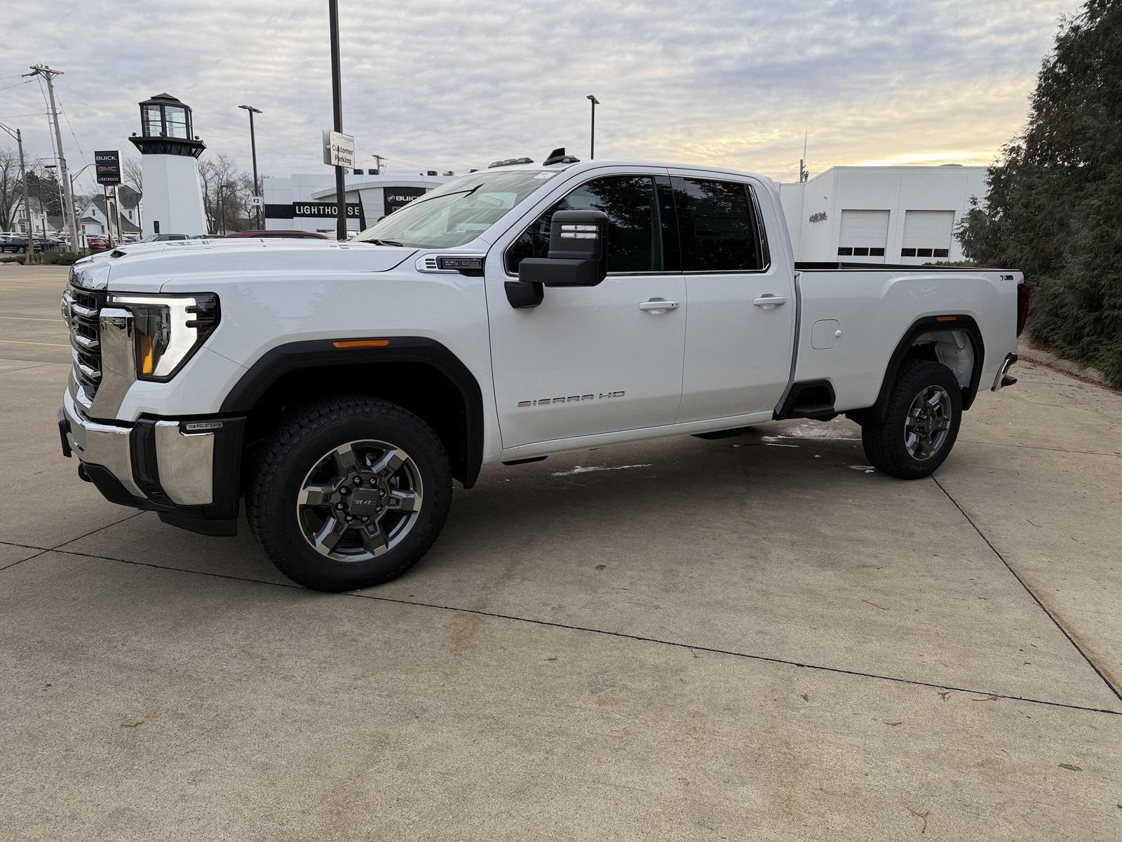 2026 GMC Sierra 3500 HD SLE
