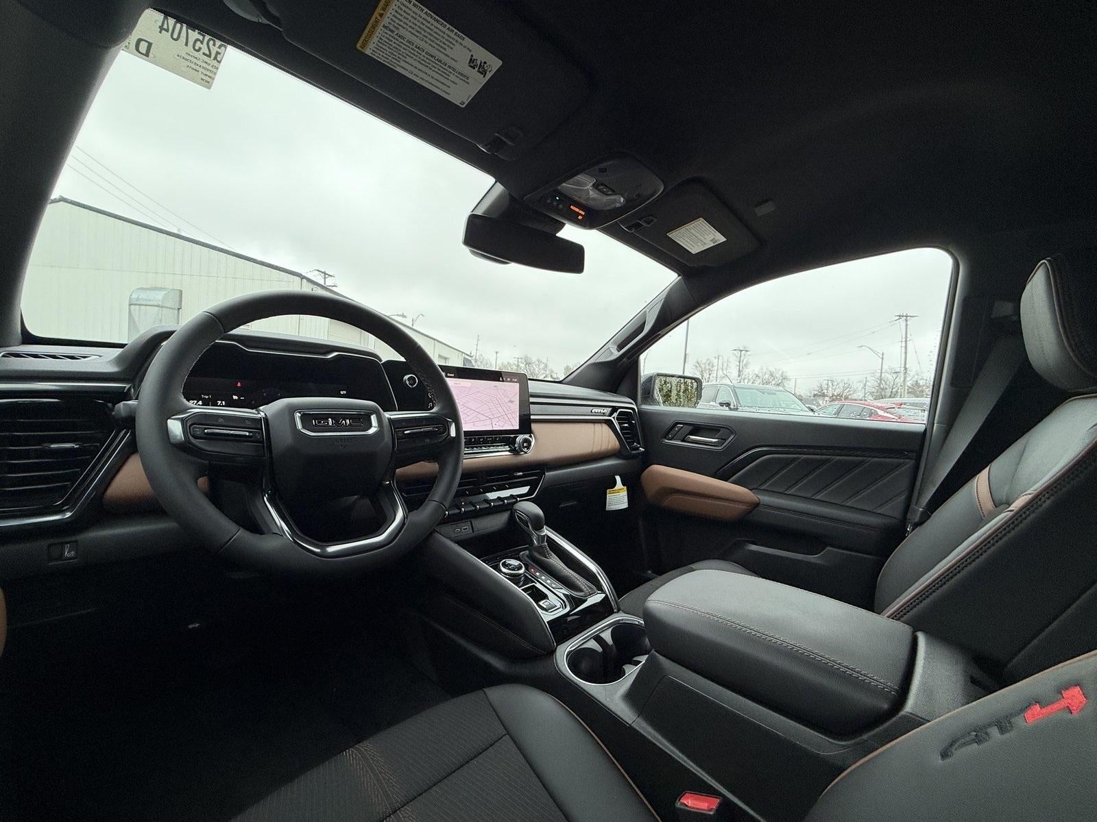 2025 GMC Canyon 4WD AT4