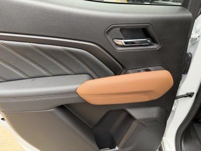 2025 GMC Canyon 4WD AT4