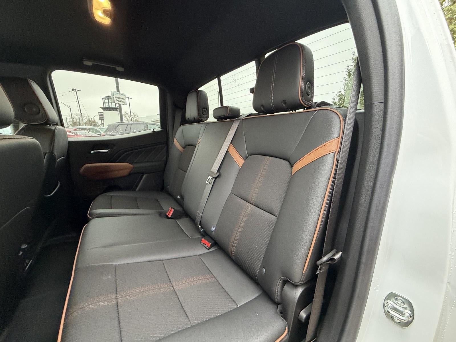 2025 GMC Canyon 4WD AT4