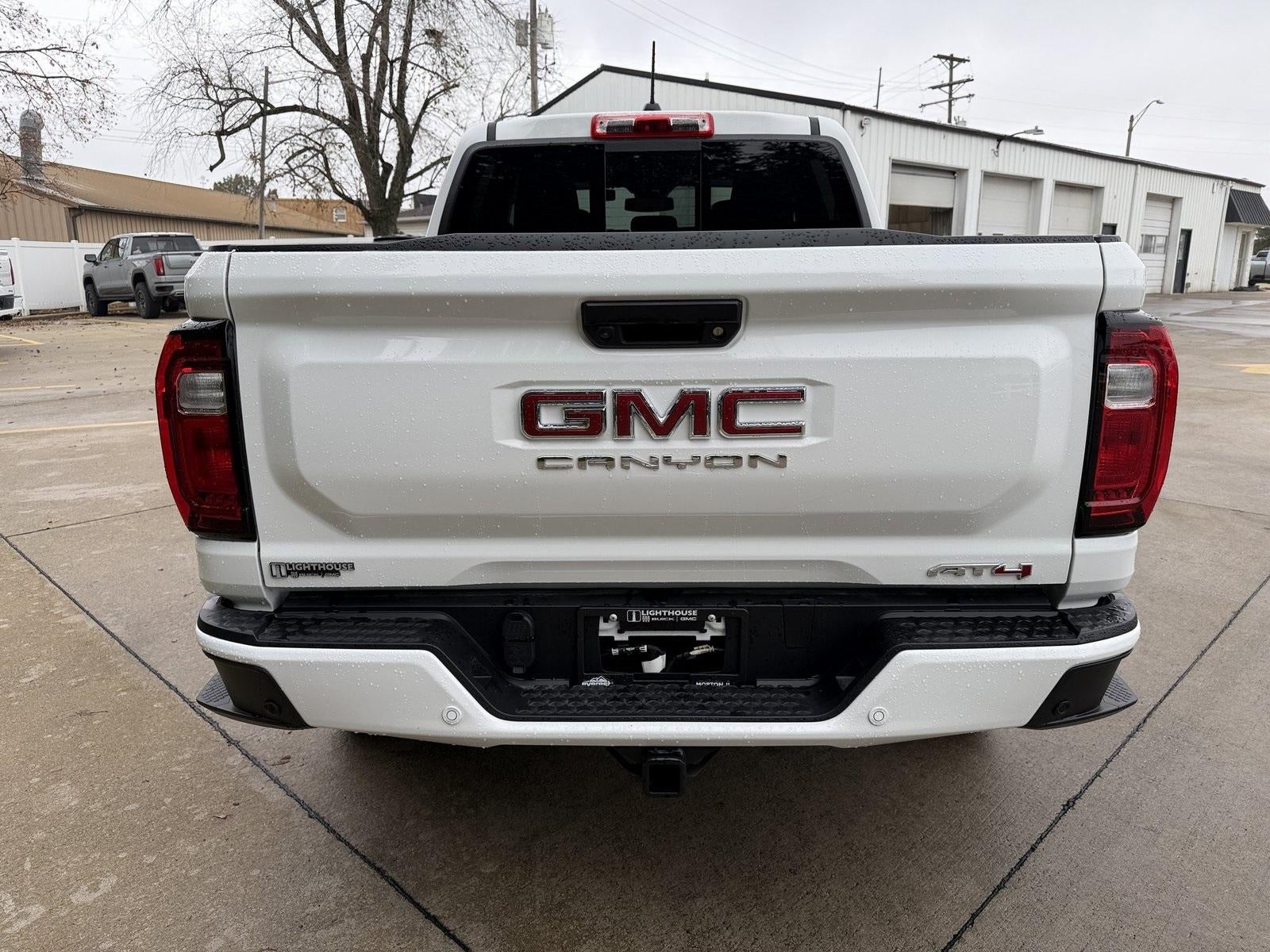 2025 GMC Canyon 4WD AT4