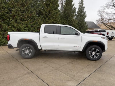 2025 GMC Canyon 4WD AT4